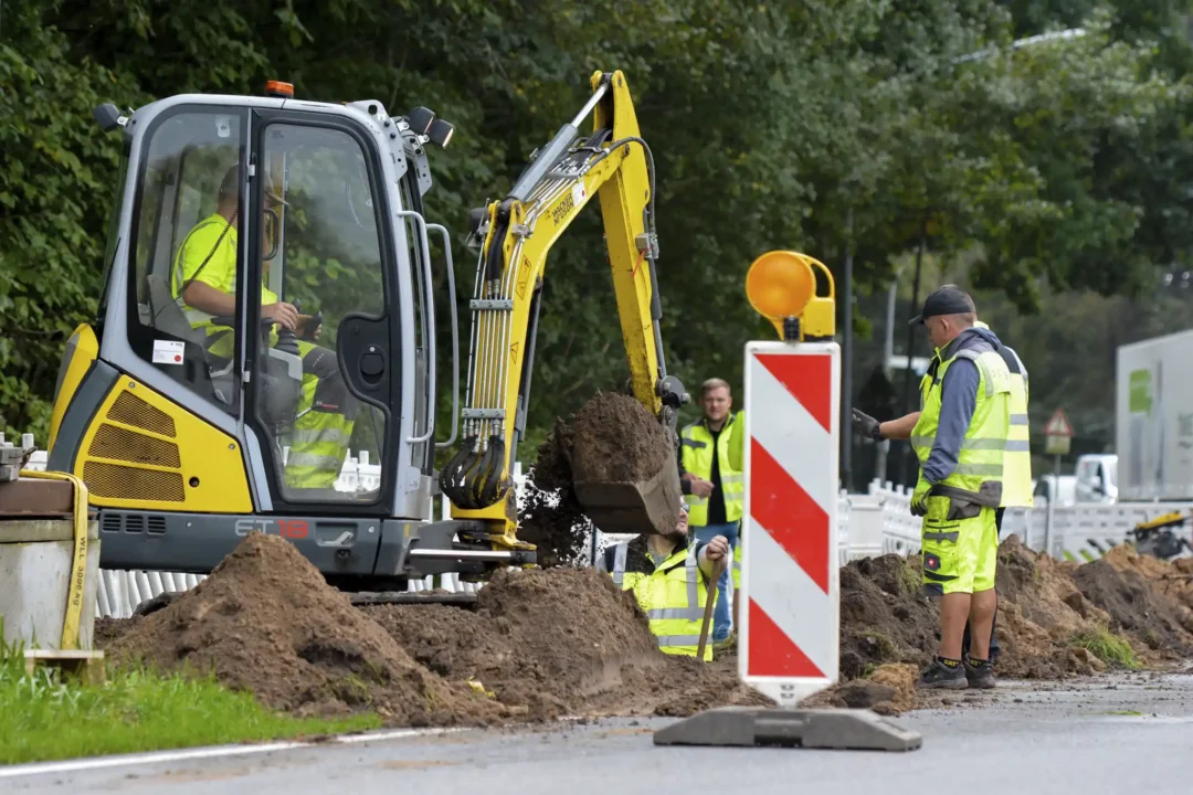Baustelle mit Bauarbeitern
